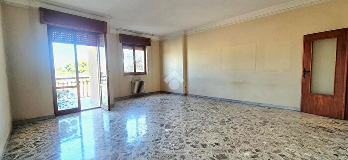 Appartamento con 5 locali in vendita in Via Paolo Marzi, Modugno