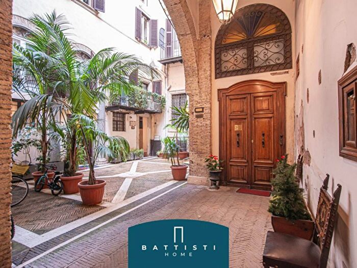 Appartamento trilocale in affitto in Piazza Navona, Roma