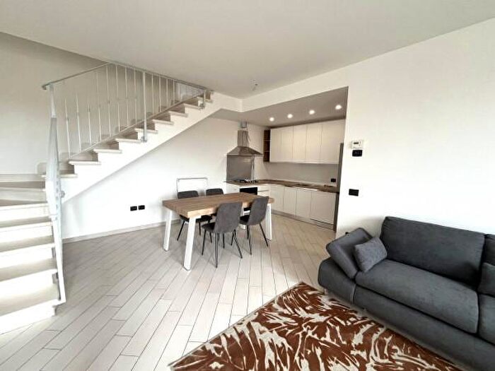 Appartamento trilocale in vendita in Via John Fitzgerald Kennedy, Taglio Di Po