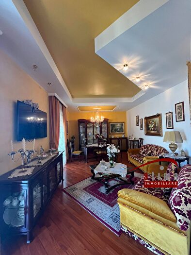 Appartamento quadrilocale in vendita in Via Austria, Siracusa