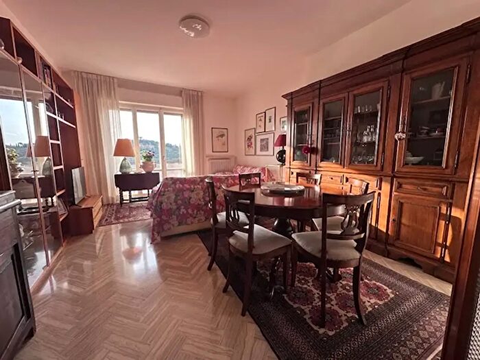 Appartamento quadrilocale in vendita in Via Jacopone da Todi, Perugia