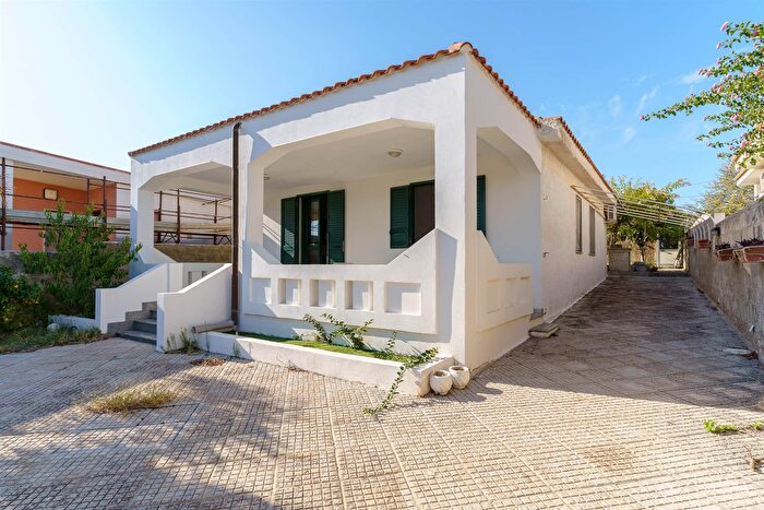 Casa quadrilocale in vendita in Via Contrada Spinazza, Noto