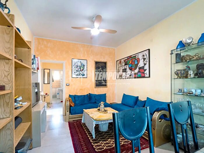 Appartamento trilocale in vendita in Via Dante, Cremona