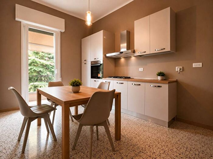 Appartamento trilocale in affitto in Via Giampietro Zanotti, Murri, Bologna