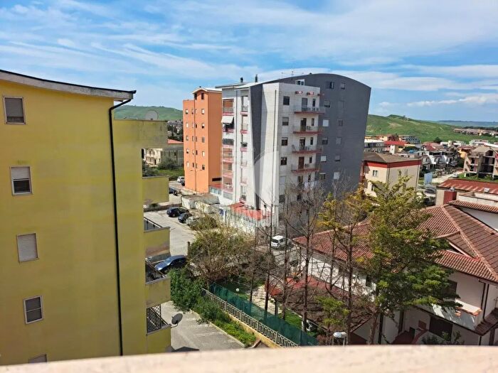 Appartamento trilocale in vendita in Via Nazioni Unite, Crotone