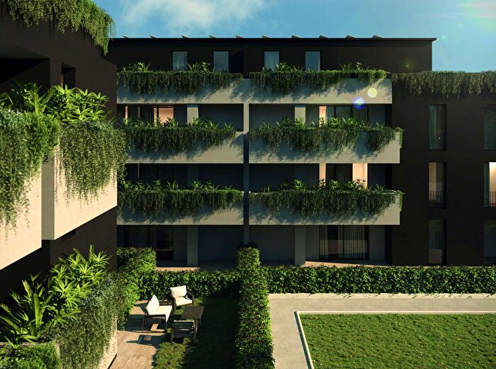 Appartamento trilocale in vendita in Via Giambattista Vico, Rimini