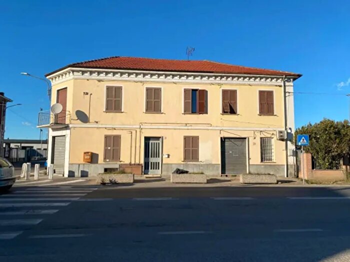 Casa con 6 locali in vendita in Corso Alessandria, Asti