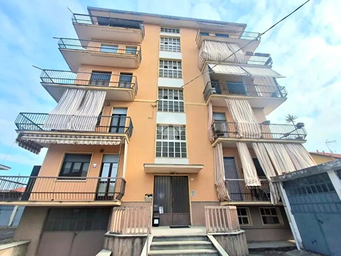 Appartamento trilocale in affitto in Strada Ciriè, San Carlo Canavese