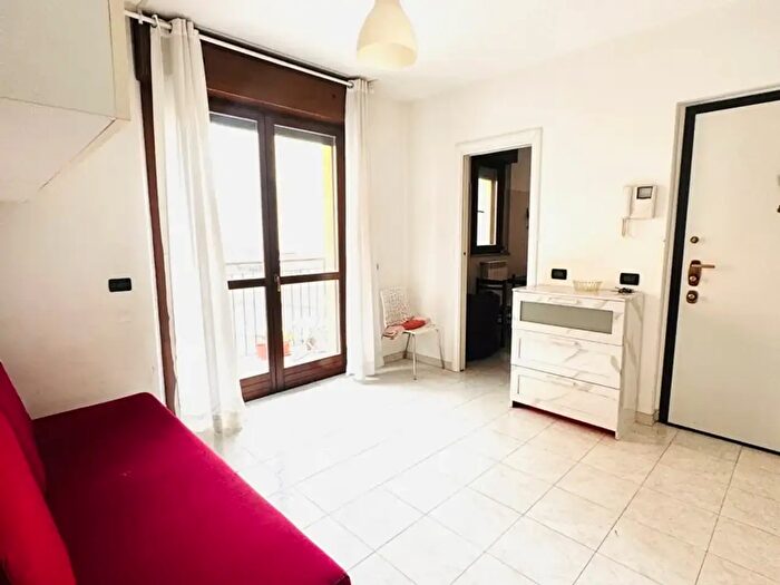 Appartamento monolocale in vendita in Via Binda, Milano