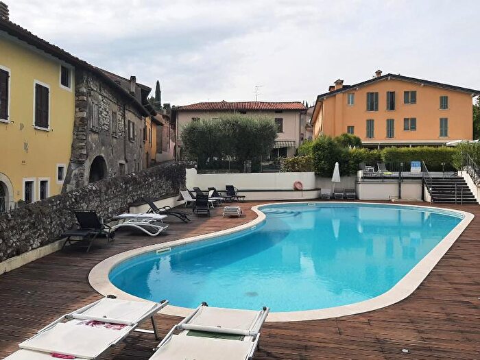 Appartamento trilocale in vendita in Via Vedrine, Polpenazze