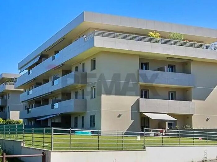 Appartamento bilocale in vendita in Via Martiri delle Foibe, Cambiago