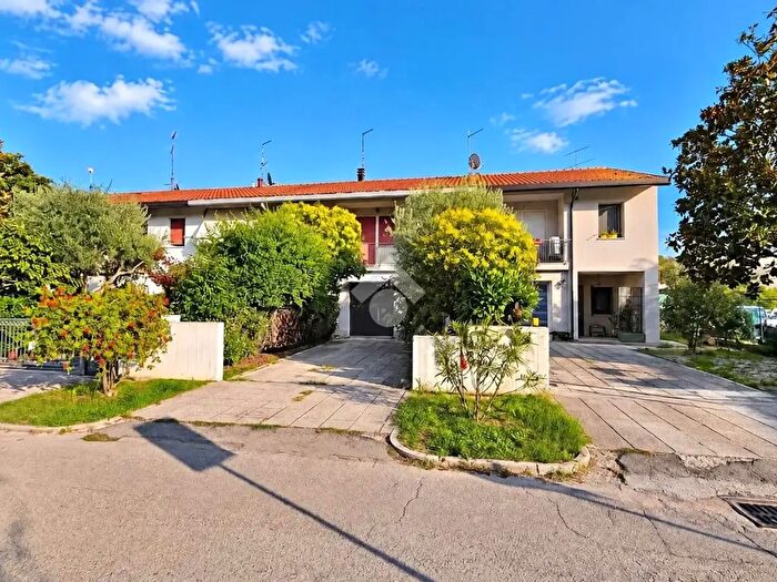 Casa quadrilocale in vendita in Via Roma, San Giovanni In Marignano