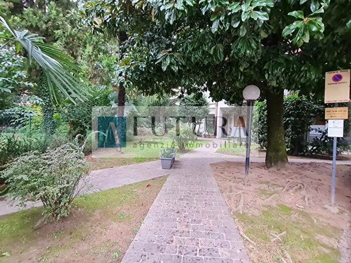 Appartamento quadrilocale in vendita in Viale Mazzini, Vicenza