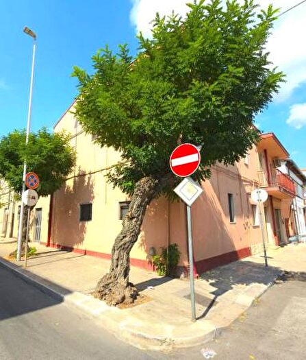 Casa con 6 locali in vendita in Santeramo In Colle