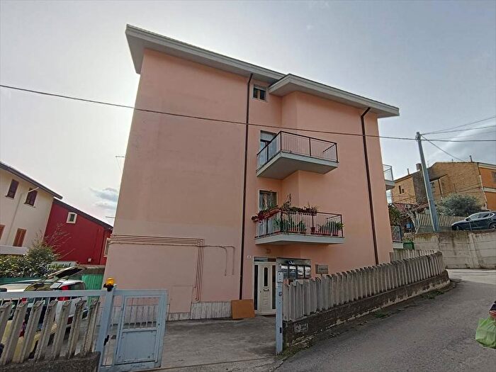Appartamento trilocale in affitto in Via Pachetti, Chieti Città, Chieti