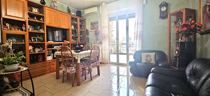 Appartamento trilocale in vendita in Via San Giacomo, Milano