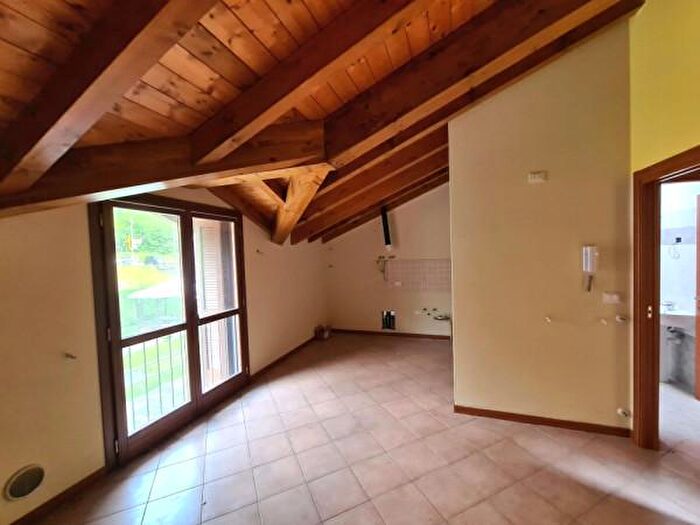 Casa trilocale in vendita in Via Papa Giovanni XXIII, Gromo