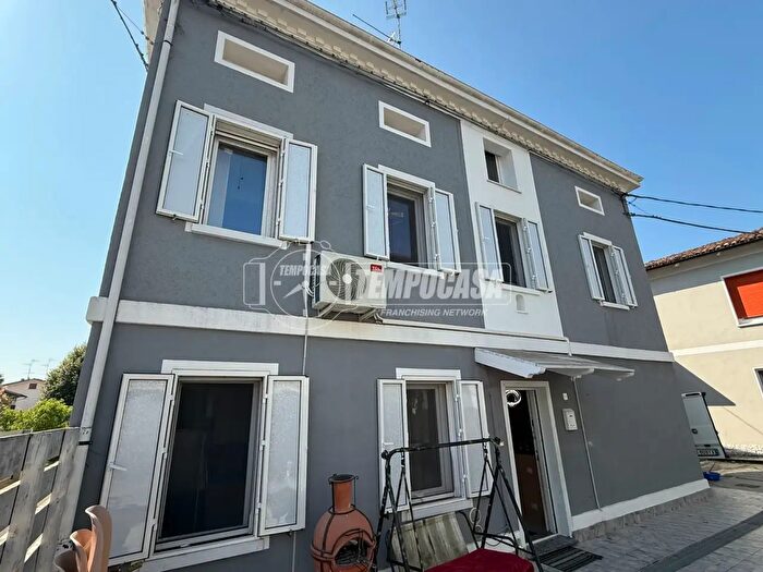 Appartamento quadrilocale in vendita in Concordia Sulla Secchia
