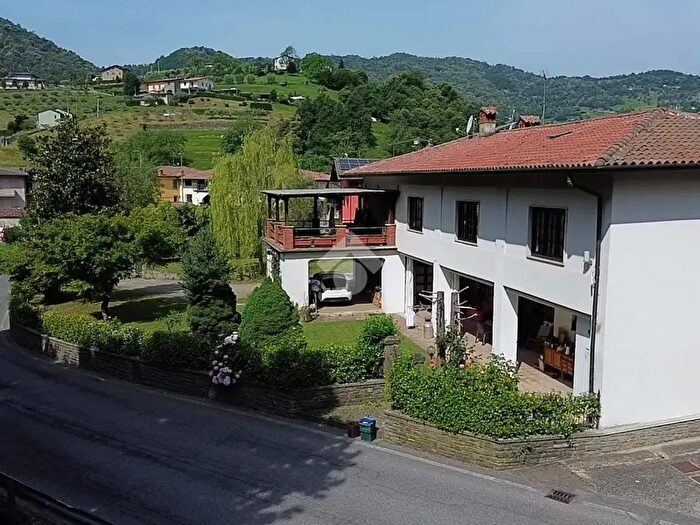Casa con 5 locali in vendita in Via S Michele, Foresto Sparso