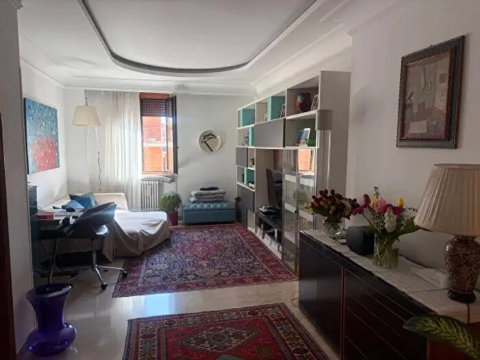 Appartamento bilocale in vendita in Via dellAccademia dei Virtuosi, Roma