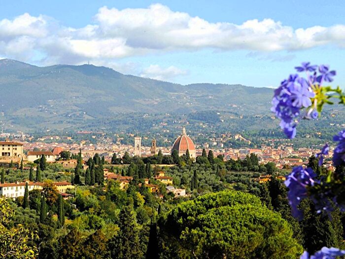 Casa con 6 locali in affitto in Via della Torre del Gallo, Michelangelo Poggio Imperiale, Firenze