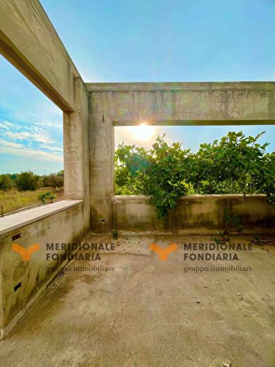 Casa con 15 locali in vendita in Via Pozzillo San Rocco, Arnesano