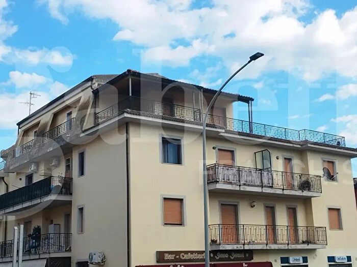 Appartamento quadrilocale in vendita in Via Nazionale, Squillace