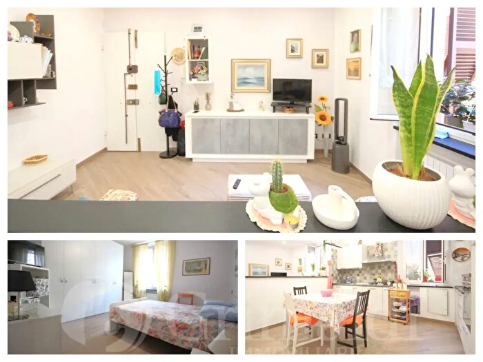Appartamento con 6 locali in vendita in Via Carnia, Genova