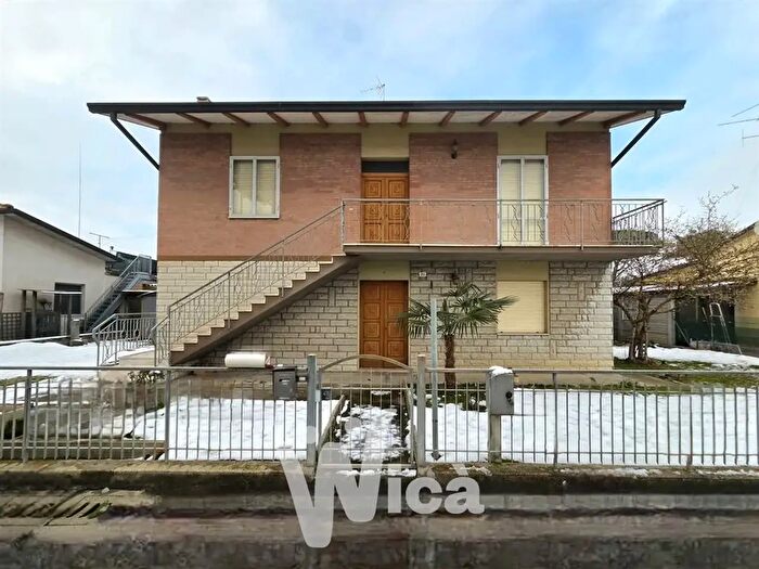 Casa con 5 locali in vendita in Cervia