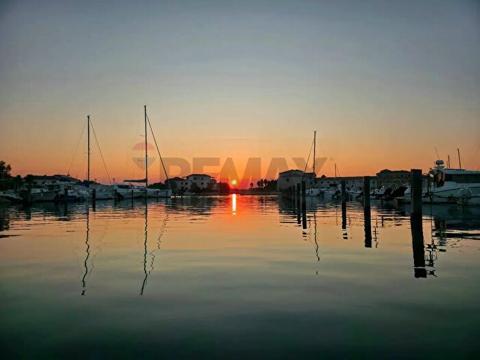 Appartamento trilocale in vendita in Via San Giusto Marinagri, Policoro