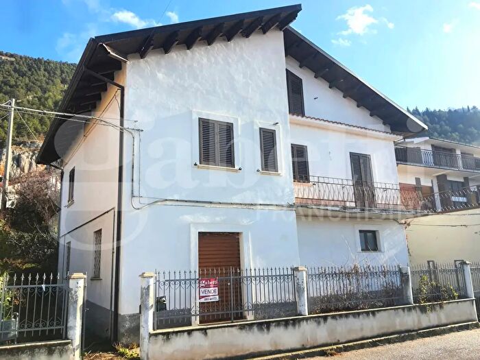 Casa quadrilocale in vendita in Via Monte Carmelo, Pescina