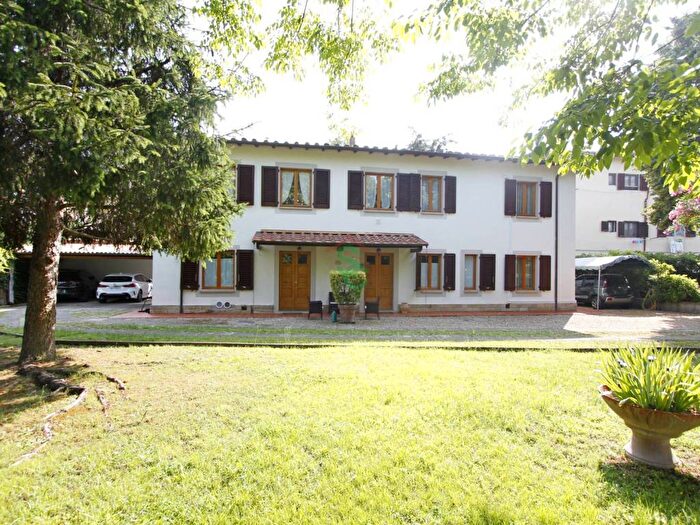 Casa con 6 locali in affitto in Via della Loggetta, Gignoro, Firenze