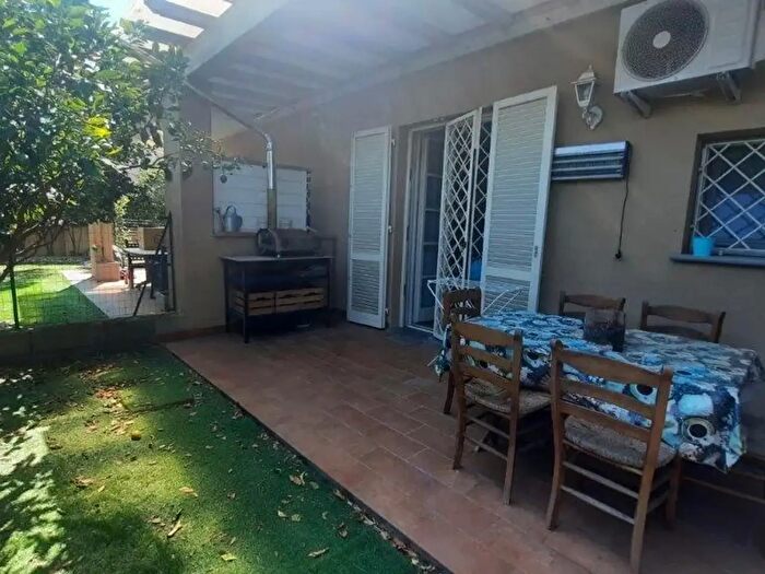 Casa con 6 locali in vendita in Ocalità Foce M, Vicopisano