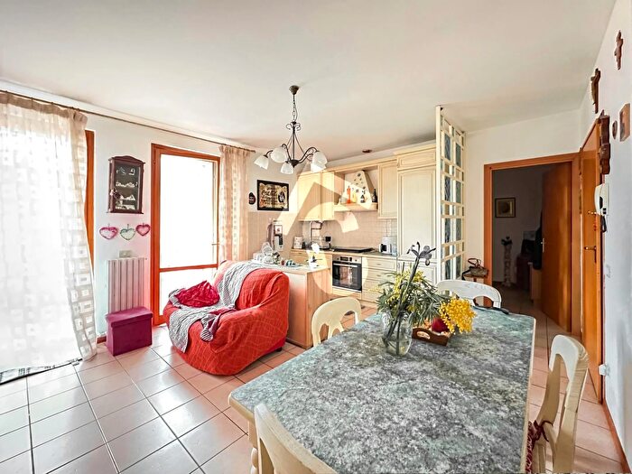 Appartamento trilocale in vendita in Jesi