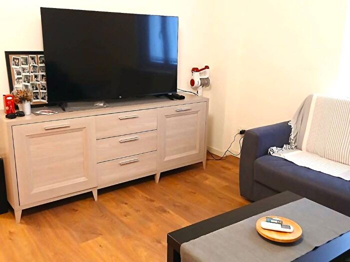 Appartamento quadrilocale in affitto in Via Rezia, Cadore, Milano