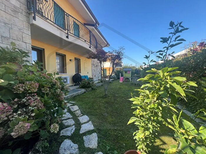 Appartamento trilocale in vendita in Via San Pietro, Abano Terme