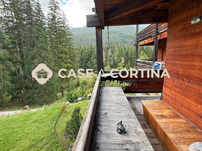 Appartamento con 5 locali in vendita in Frazione Acquabona di Sotto, Cortina d'Ampezzo
