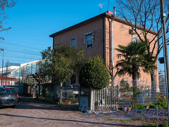Casa con 6 locali in vendita in Via Emilia, Rimini