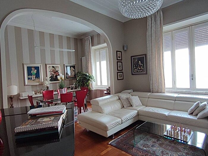 Appartamento quadrilocale in affitto in Piazza Dante Alighieri, Stazione Ticinello, Pavia