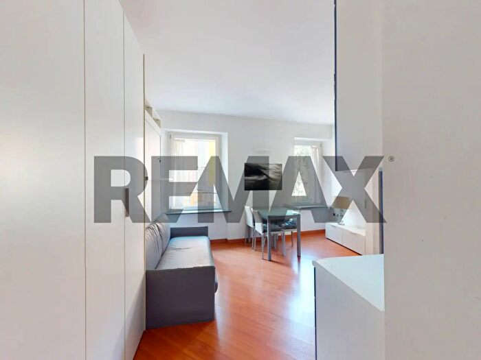 Appartamento monolocale in vendita in Via Lambro, Monza
