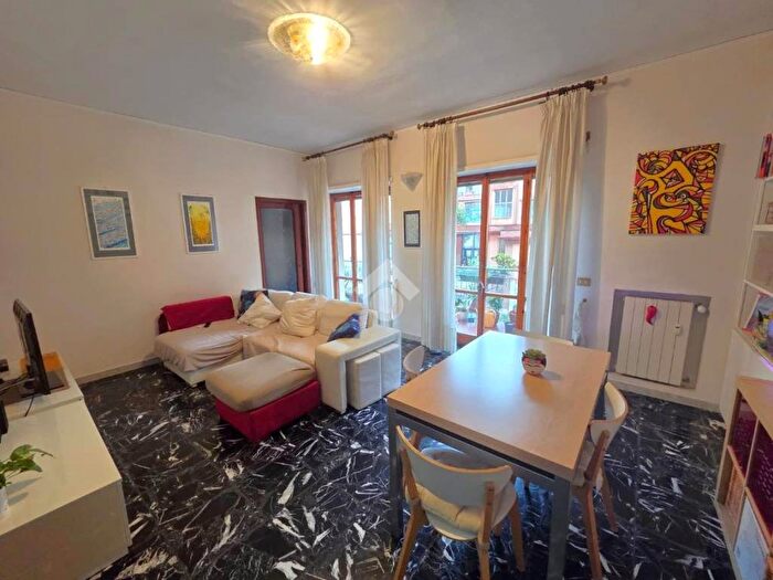 Appartamento quadrilocale in affitto in Via E A Mario, Arenella, Napoli