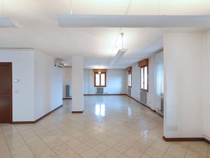 Casa bilocale in affitto in Piazzale Tommaso Gar, Marghera Catene, Venezia