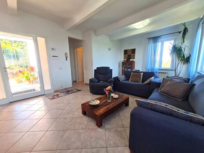 Casa con 6 locali in vendita in Vezzano Ligure