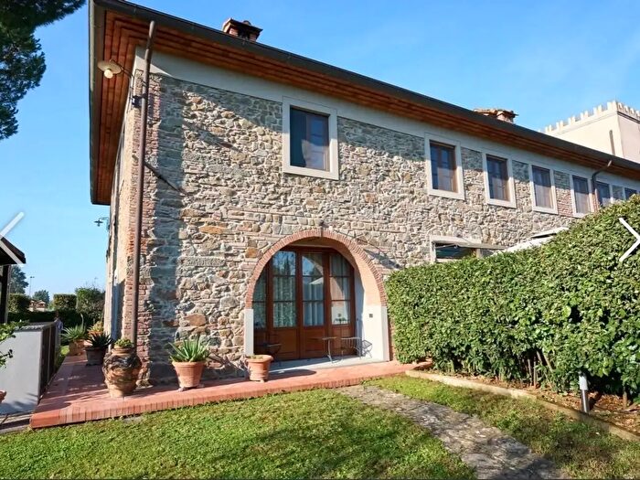 Casa con 5 locali in vendita in Vinci