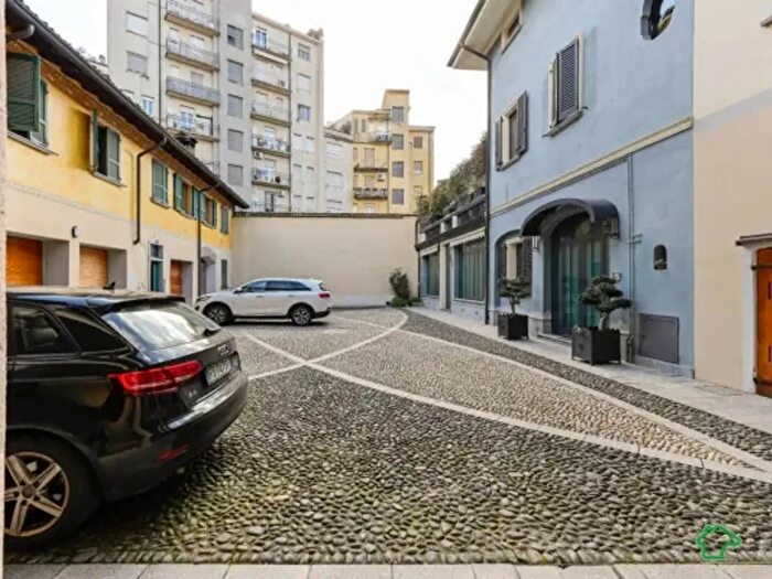 Appartamento quadrilocale in vendita in Corso Roma, Lodi