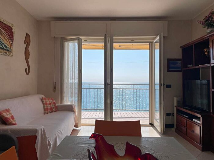 Appartamento bilocale in affitto in Centro, Pietra Ligure