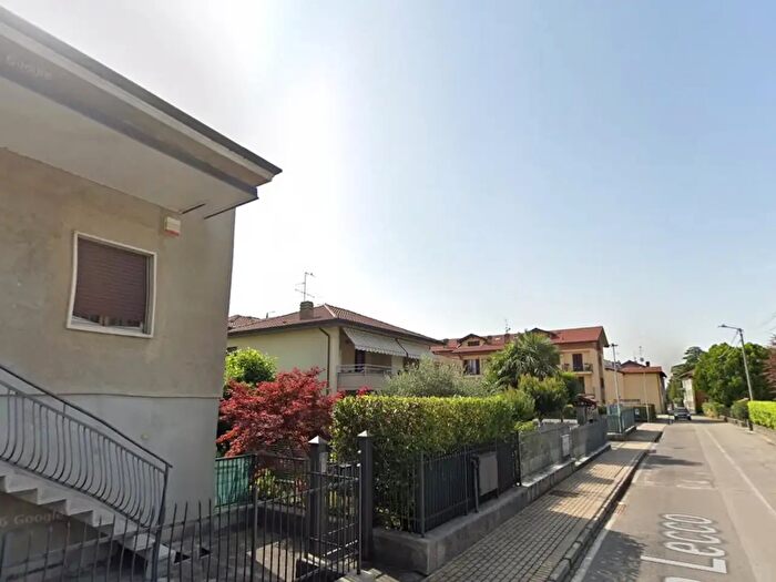 Appartamento bilocale in affitto in Via Lecco, Lambrugo