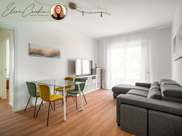 Appartamento trilocale in affitto in Via Montebelluna, San Lazzaro Ghirada, Treviso
