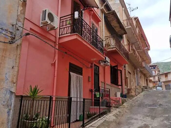 Casa con 5 locali in vendita in Via Dilluvio, Borgetto