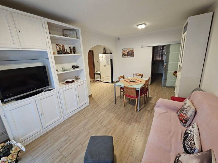 Appartamento quadrilocale in affitto in Via Giuseppe Imer, Vigne Nuove Casale Nei, Roma